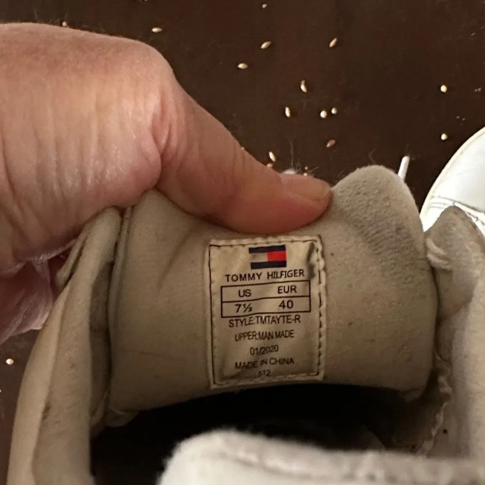 Tommy Hilfiger Women’s White Classic Sneakers Size 7.5